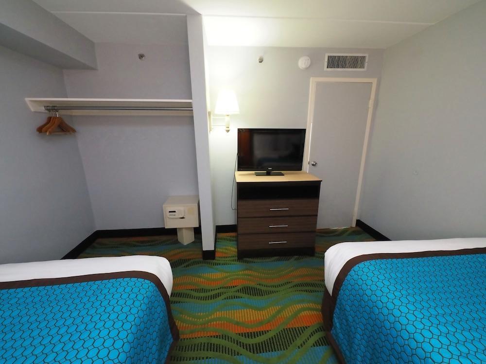 Marjac Suites Virginia Beach Oceanfront Exterior photo