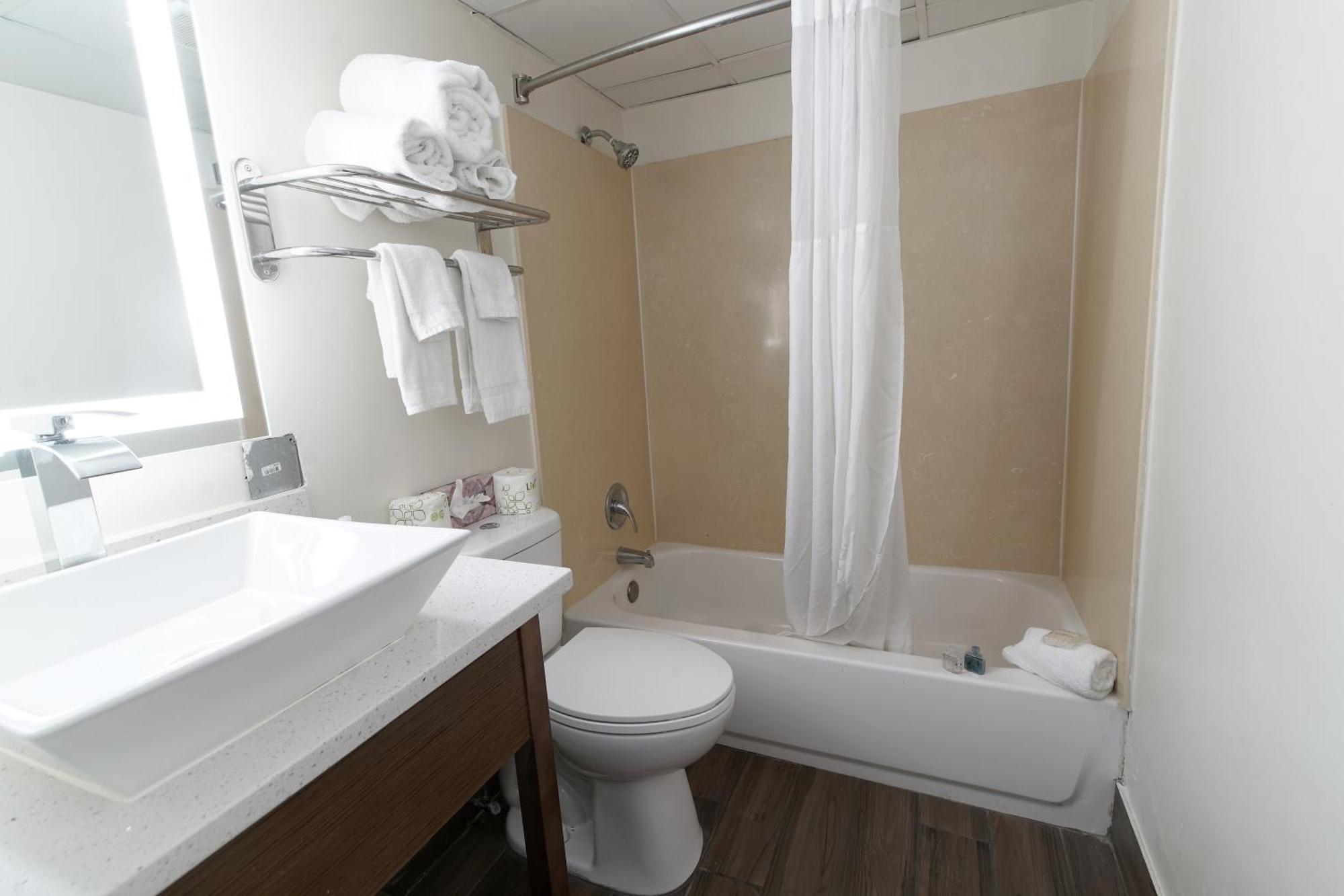 Marjac Suites Virginia Beach Oceanfront Exterior photo